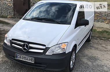 Вантажопасажирський фургон Mercedes-Benz Vito 2011 в 