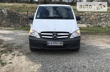 Вантажопасажирський фургон Mercedes-Benz Vito 2011 в 