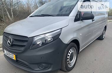 Вантажопасажирський фургон Mercedes-Benz Vito 2016 в 