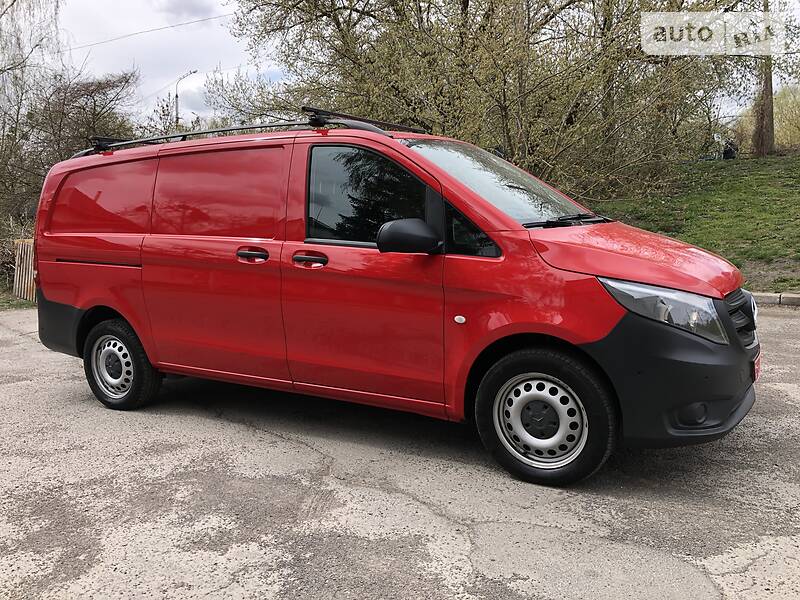 Вантажопасажирський фургон Mercedes-Benz Vito 2015 в Луцьку