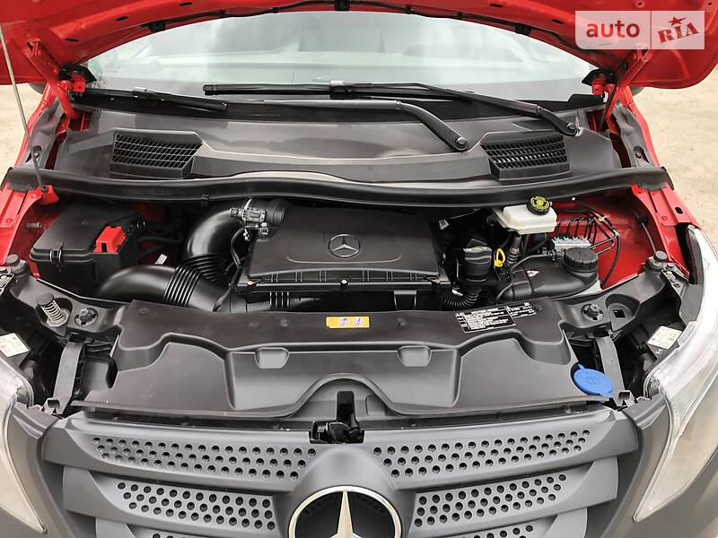 Вантажопасажирський фургон Mercedes-Benz Vito 2015 в Луцьку