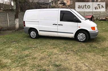 Вантажопасажирський фургон Mercedes-Benz Vito 2000 в 