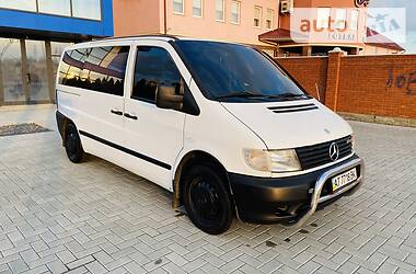 Вантажопасажирський фургон Mercedes-Benz Vito 2002 в Ужгороді