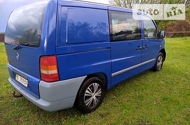 Вантажопасажирський фургон Mercedes-Benz Vito 2001 в 