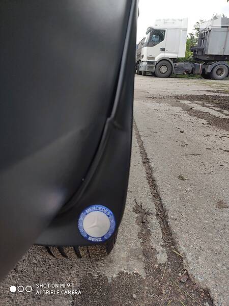 Вантажопасажирський фургон Mercedes-Benz Vito 2005 в Первомайську фото 24 Вантажопасажирський фургон Mercedes-Benz Vito 2005 в Первомайську