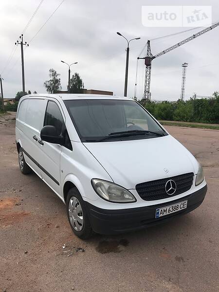 Вантажопасажирський фургон Mercedes-Benz Vito 2006 в Бердичеві