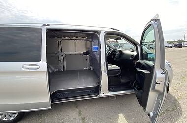 Вантажопасажирський фургон Mercedes-Benz Vito 2017 в 