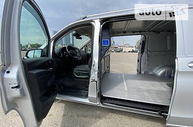 Вантажопасажирський фургон Mercedes-Benz Vito 2017 в 