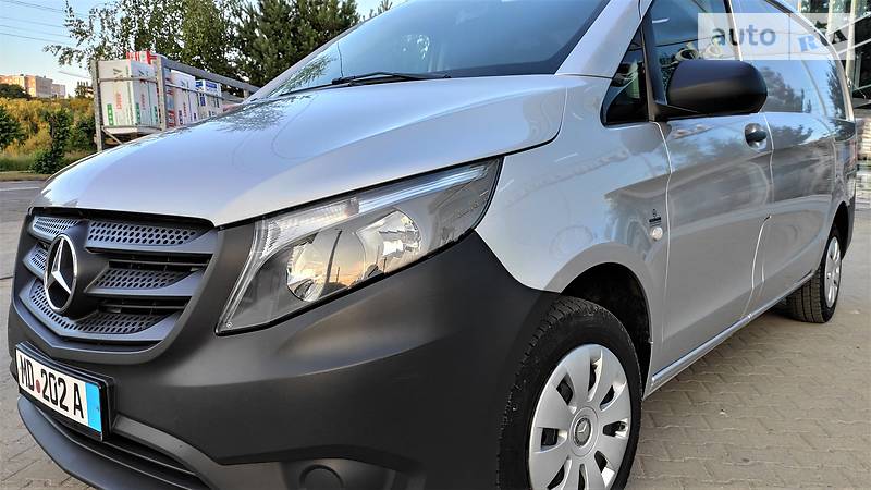 Вантажопасажирський фургон Mercedes-Benz Vito 2016 в Чернівцях