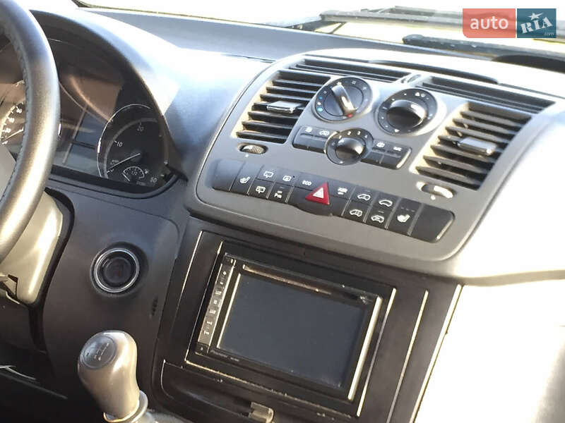 Минивэн Mercedes-Benz Vito 2014 в Косове
