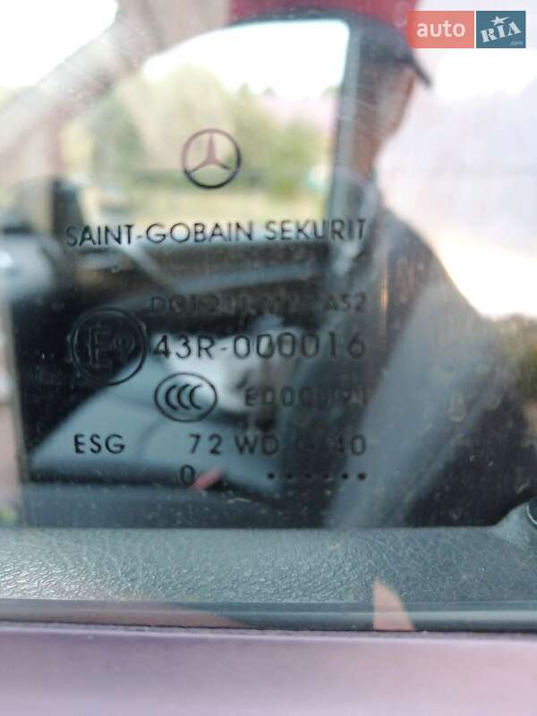 Минивэн Mercedes-Benz Vito 2010 в Сваляве