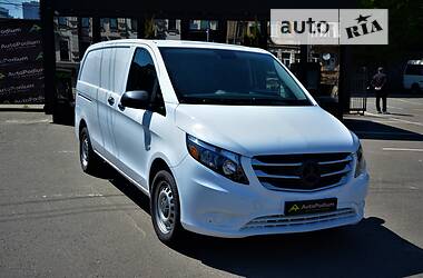 Вантажний фургон Mercedes-Benz Vito 2016 в Києві