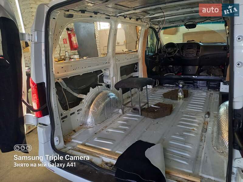 Минивэн Mercedes-Benz Vito 2018 в Черновцах