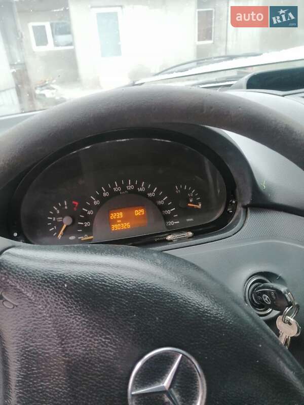 Минивэн Mercedes-Benz Vito 2004 в Любешове