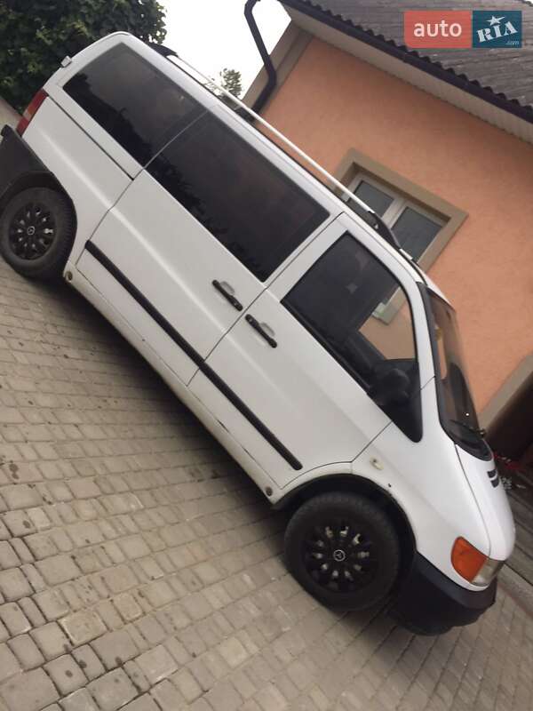 Минивэн Mercedes-Benz Vito 2000 в Сторожинце