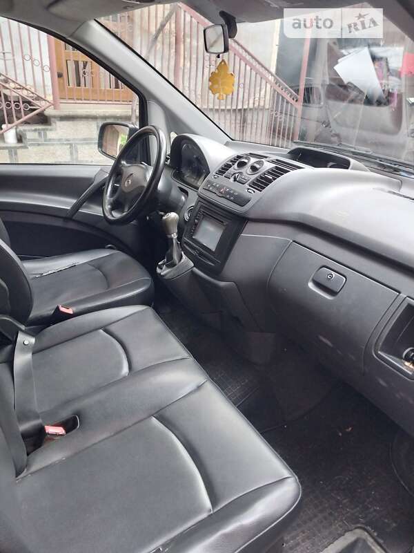 Минивэн Mercedes-Benz Vito 2010 в Иршаве