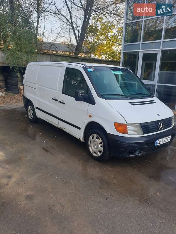 Грузовой фургон Mercedes-Benz Vito 2000 в 