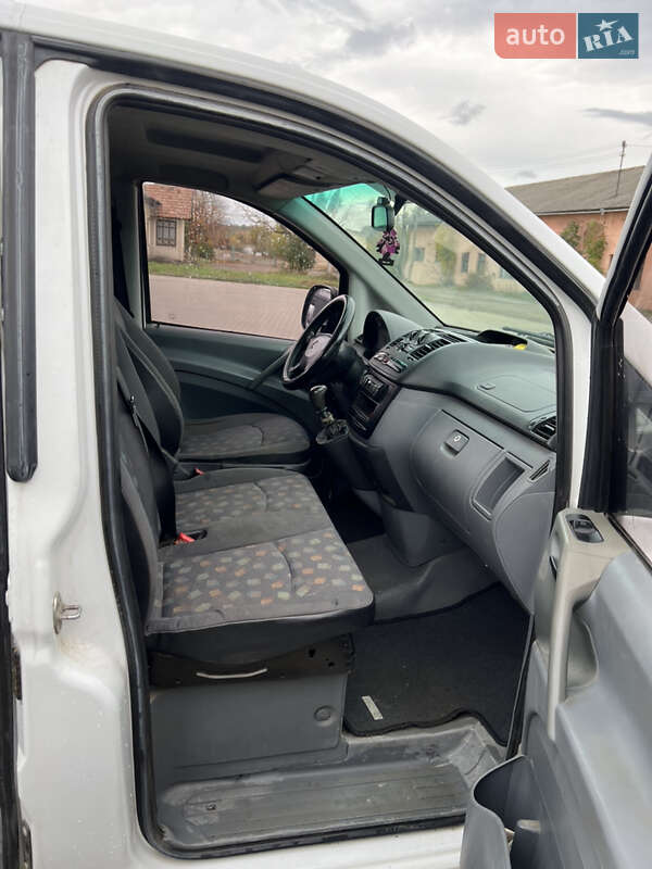 Минивэн Mercedes-Benz Vito 2008 в Косове