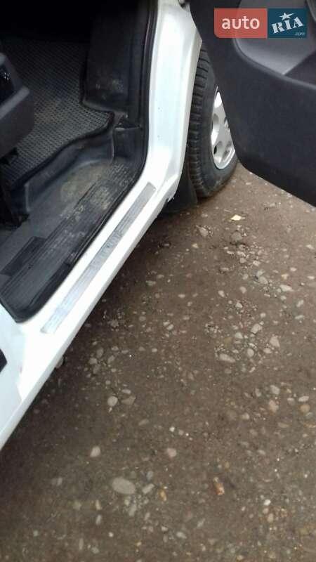 Минивэн Mercedes-Benz Vito 2000 в Заставной