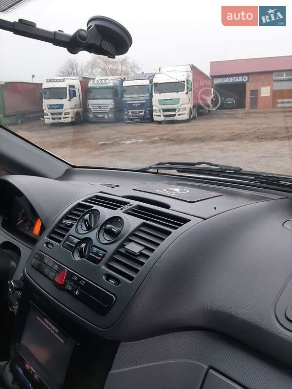 Минивэн Mercedes-Benz Vito 2007 в Черновцах