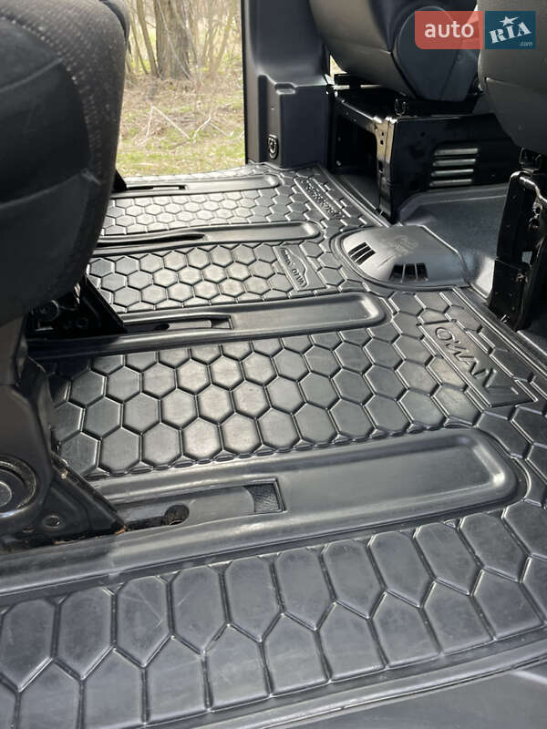 Минивэн Mercedes-Benz Vito 2010 в Пятихатках