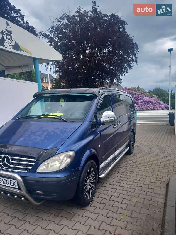 Минивэн Mercedes-Benz Vito 2004 в Сторожинце