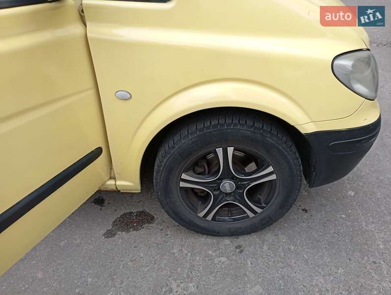 Минивэн Mercedes-Benz Vito 2004 в Киеве