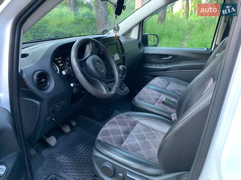 Минивэн Mercedes-Benz Vito 2016 в Дергачах