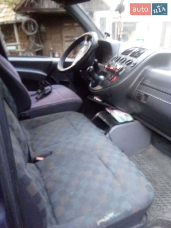 Мінівен Mercedes-Benz Vito 1996 в Міжгір'ї