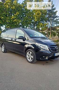 Минивэн Mercedes-Benz Vito 2017 в 