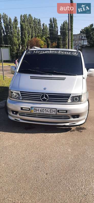 Вантажопасажирський фургон Mercedes-Benz Vito 2003 в Одесі