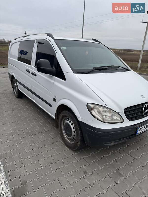 Грузовой фургон Mercedes-Benz Vito 2009 в 