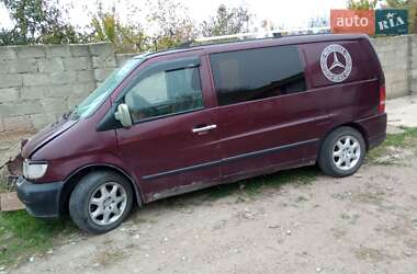 Вантажопасажирський фургон Mercedes-Benz Vito 2000 в Одесі