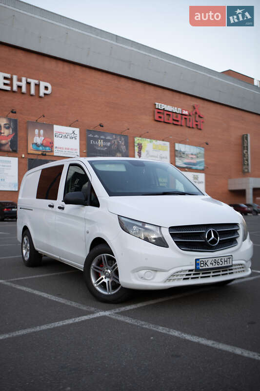 Вантажопасажирський фургон Mercedes-Benz Vito 2014 в Рокитному