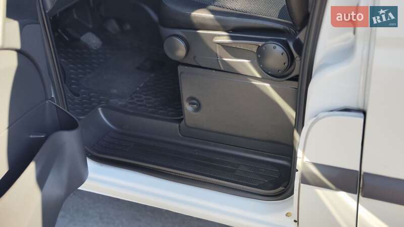 Грузовой фургон Mercedes-Benz Vito 2011 в Запорожье