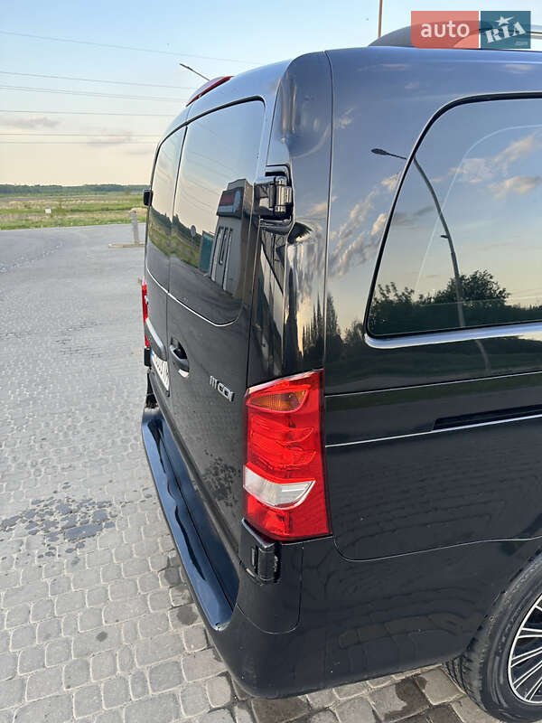 Минивэн Mercedes-Benz Vito 2015 в Ровно