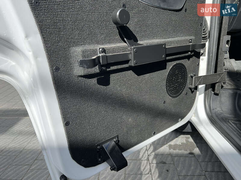 Бронированный автомобиль Mercedes-Benz Vito 2019 в Львове