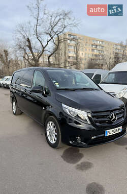 Вантажопасажирський фургон Mercedes-Benz Vito 2019 в Києві