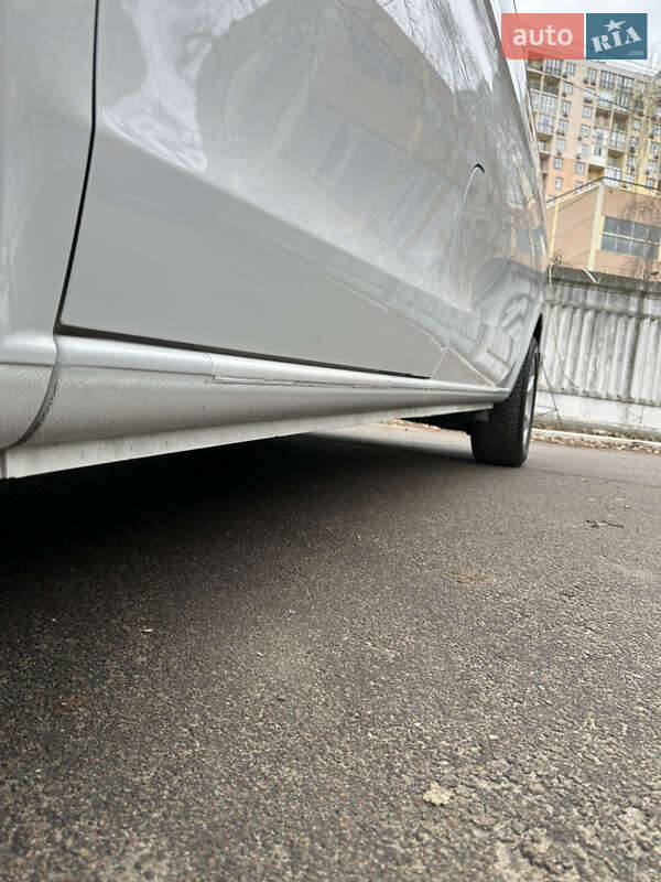 Минивэн Mercedes-Benz Vito 2016 в Киеве