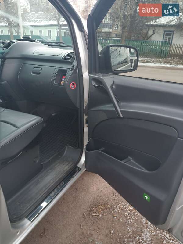 Минивэн Mercedes-Benz Vito 2010 в Черняхове