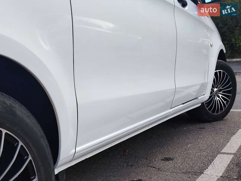 Минивэн Mercedes-Benz Vito 2015 в Черновцах