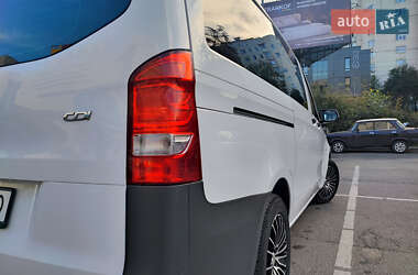 Минивэн Mercedes-Benz Vito 2015 в 