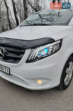 Минивэн Mercedes-Benz Vito 2020 в 