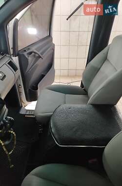 Минивэн Mercedes-Benz Vito 2005 в 