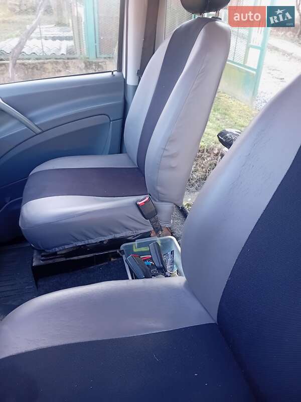 Минивэн Mercedes-Benz Vito 2005 в Виноградове