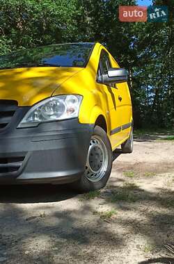 Вантажопасажирський фургон Mercedes-Benz Vito 2011 в Києві