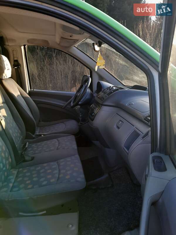 Минивэн Mercedes-Benz Vito 2006 в Старом Самборе