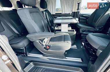 Минивэн Mercedes-Benz Vito 2019 в 