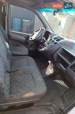 Грузовой фургон Mercedes-Benz Vito 2001 в 