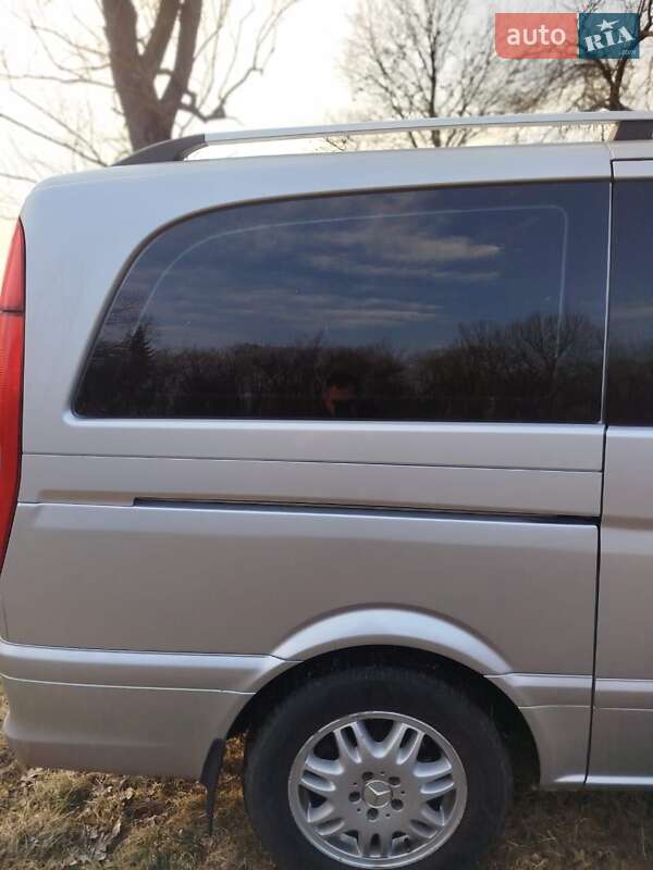 Минивэн Mercedes-Benz Vito 2010 в Сторожинце